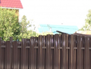 Забор из евроштакетника на ленточном фундаменте 10 метров фото в Балашихе